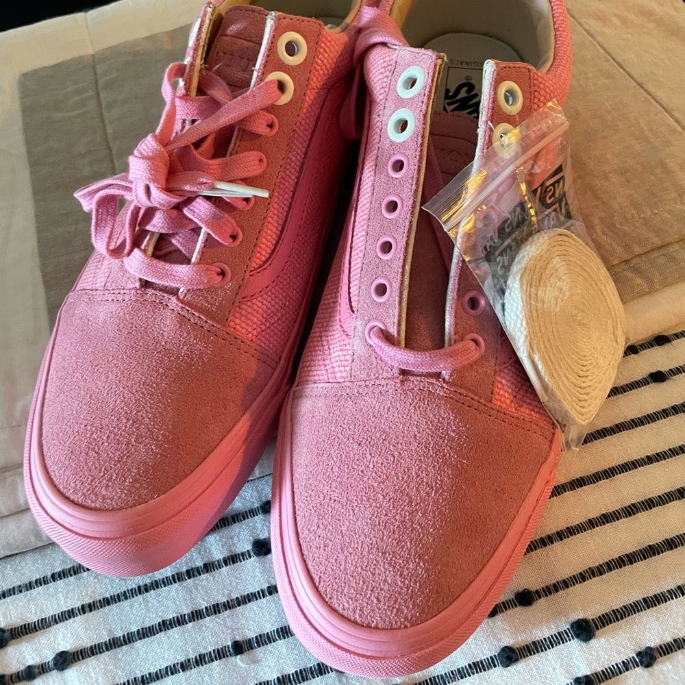 Vans - LA union x - new with tags - no box